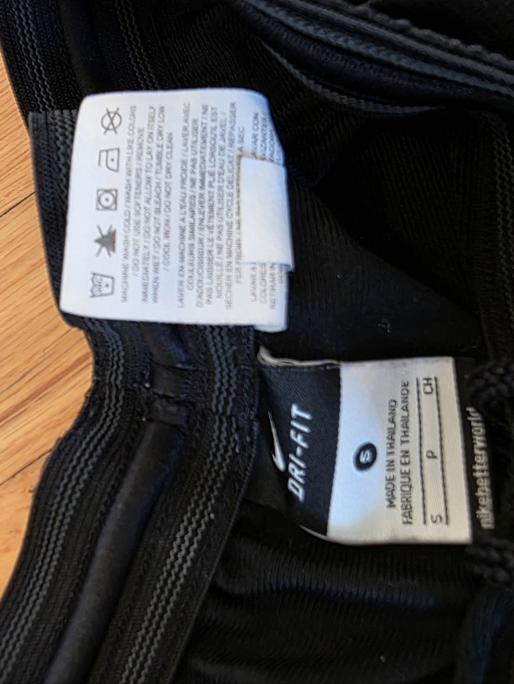 Nike Women's Small Shorts - Picture 2 of 2